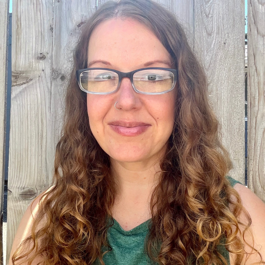 Mary Hlastala headshot